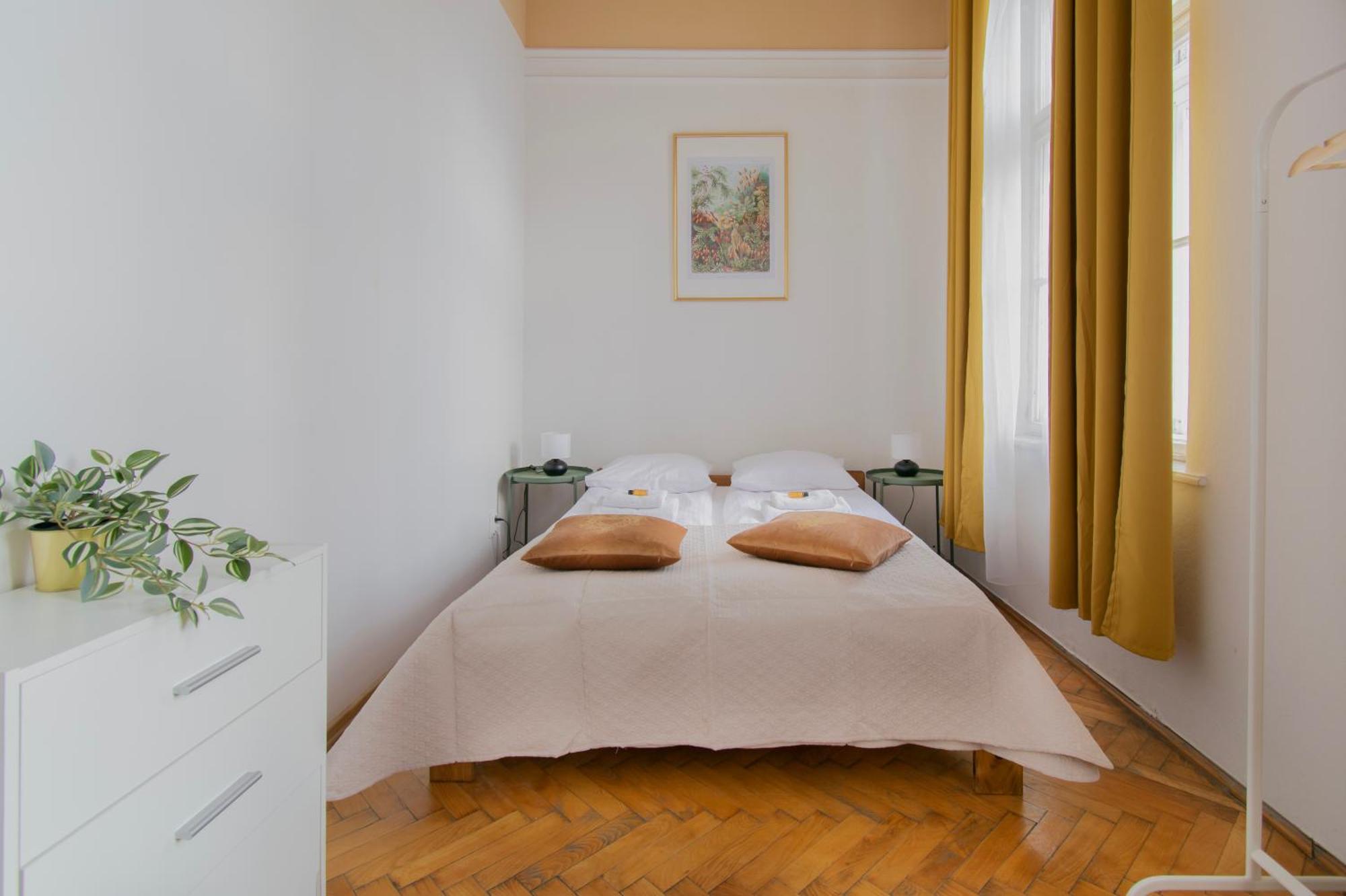 Huge Apartments Smolensk Street คราคูฟ ภายนอก รูปภาพ